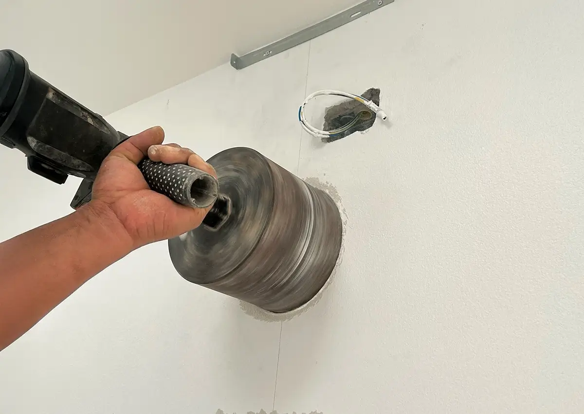 Kernbohrungen für Dunstabzugshauben